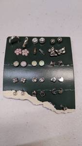 lot 62081 image: 15 pair earring for kids