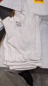lot 62097 image: 6 Hanes comfort soft small white v-neck shirts