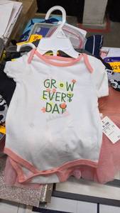lot 62149 image: 0-3 Months grown everyday outfit