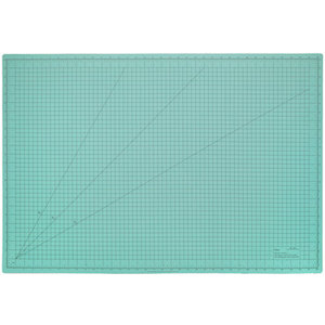 lot 62055 image: large cutting mat for sewing and crafts