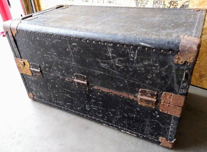 Wardrobe Trunk | Vintage Hartmann Cushion Top Steamer Trunk