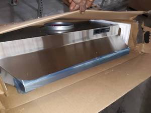 lot 59664 image: 30 Range Hood