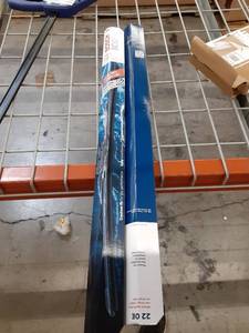 lot 59744 image: Bosch icon washer blades