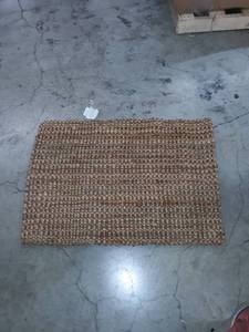 lot 65410 image: 3 ft x 2 ft woven rug
