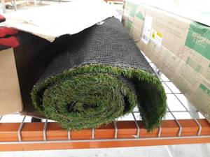 lot 65429 image: roll of turf