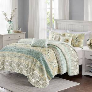 lot 65457 image: Loraine 6 Piece Cotton Sateen Printed Coverlet Bedding Set FullQueen