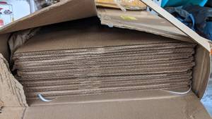 lot 59713 image: Moving Boxes with Handles, 10 Premium Large, 18 x 18 x 24