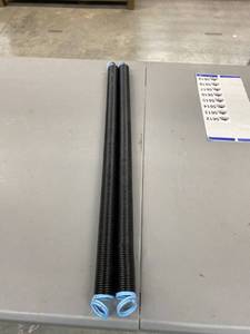 lot 5612 image: Set of 2 Large Black Springs