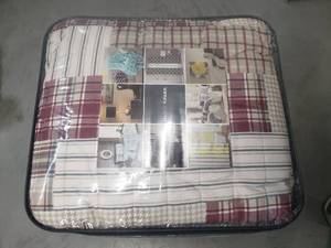 lot 5657 image: Full size Coverlet and 2 shams