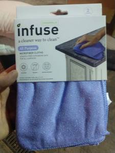 lot 68227 image: Infuse Microfiber Cloths - Casabella All Purpose 2 Count - Cleaning Cloth
