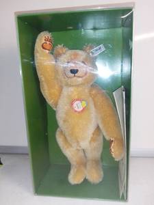 lot 1331 image: 1985 13 Inch Steiff Mohair Teddy Bear - Dicky - 1930 Reproduction With Box and Certificate