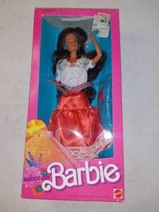 lot 4918 image: Barbie Mexican Dolls Of The World 1988 New.