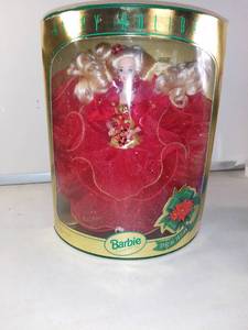 lot 4920 image: Happy Holidays Barbie Doll Hallmark Special Edition (1993)