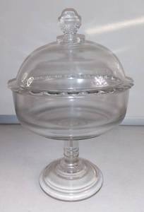 lot 4953 image: Lidded Compote Dish