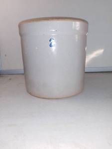 lot 4959 image: Nice Number 2 Crock In Excellent Condition