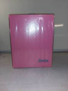 lot 4961 image: 1985 Vintage Barbie Doll Carry Case Holds 2 Dolls Vguc
