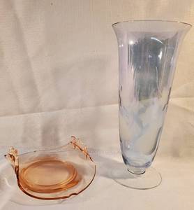lot 5990 image: Lot of 2 Colored Glassware. Pink Flower Basket. Stunning Blue Floral Vase