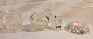 lot 5994 image: Lot of 4. 3 Glass Pieces with 1 Red Light Stand