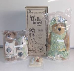 lot 6973 image: Boyds Bears T.J.s Best Dressed Collection