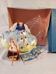 lot 7961 image: Madame Alexander Doll. Story Land Edition. Queen Of Hearts