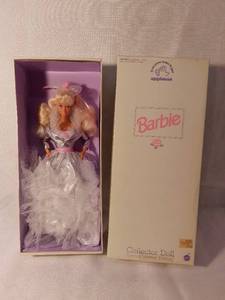 lot 7980 image: 1991 Playline Special Limited Edition Applause Collector Barbie 1991