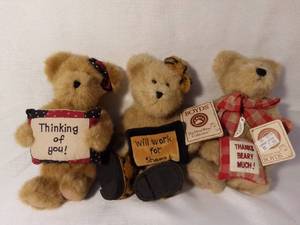 lot 9901 image: Lot of 3 Boyds Bears with Original Tag The Head Bean Collection