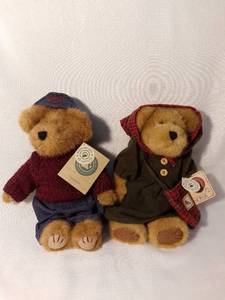 lot 9904 image: Lot of 2 Boyds Bears from the Gen-yoo-wine Collection with Original Tags