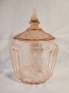 lot 9907 image: Pink Depression Glass Biscuit Jar Mayfair Open Rose Pattern