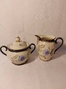 lot 9908 image: Lot of 2 Bavaria Handpainted Sugar and Creme Set