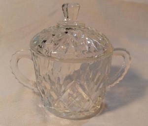 lot 9929 image: Etched Crystal Sugar Dish with Lid