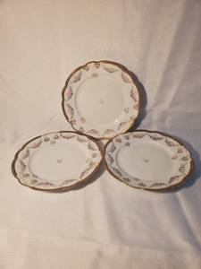 lot 9941 image: Lot of 3 Antique Decorative Plates Made in Austria