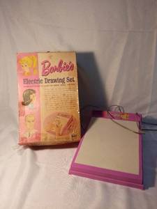 lot 9948 image: Mattel Barbies Electric Drawing Set Light Board