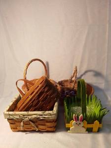 lot 9965 image: Lot of 6 Various Sized Baskets One of them is Longaberger Basket