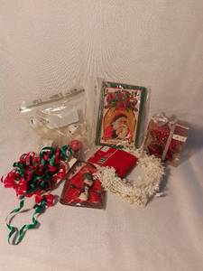 lot 9969 image: Lot of Christmas Themed Items