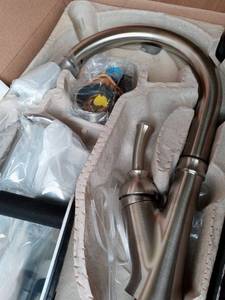 lot 101 image: Delta Savile Pull Down Kitchen Faucet Shieldspray Technology