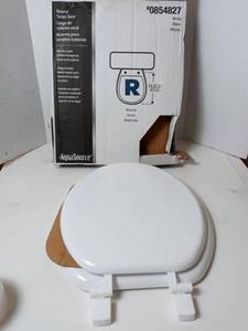 lot 137 image: Aquasource Plastic Round Front Toilet Seat