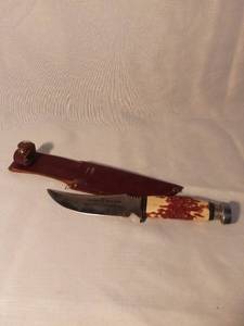 lot 1462 image: Precise Silver Eagle Handmade Super Sharp Hi Stainless Vadanium Steel Knife with Leather Case