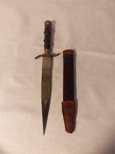 lot 1464 image: Brazilian Dagger with Decorated Etched Blade and Wooden Handle with Leather Case