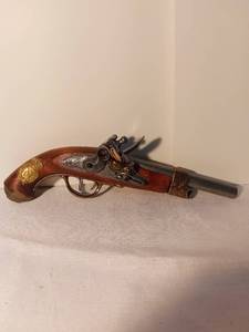 lot 1499 image: Replica Flintlock Pistol Manufacture Imperiale St. Etienne Model 1804