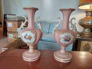 lot 6002 image: Pair of St Regis Porcelain Vases