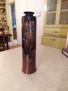 lot 6018 image: Louwelsa Weller Vase