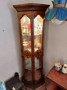 lot 6026 image: Lighted Curio Cabinet - Contents Not Included