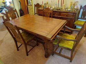 lot 6028 image: Oak Refractory Table with 6 Chairs - Chairs are Loose