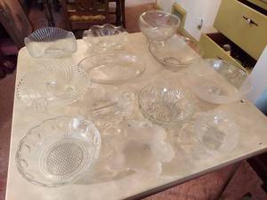 lot 6042 image: Assorted Glassware - Bowls