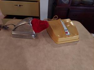 lot 6052 image: Boot Valet and Foot Massager
