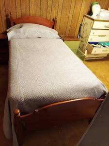lot 6076 image: Twin Size Bed with Mattress Set and Bedding