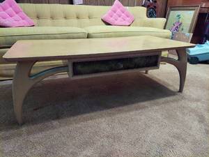 lot 6082 image: Blond Oak Mid-century Coffee Table