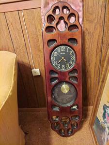 lot 6088 image: Old Timers Wood Wall Clock
