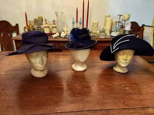 lot 6089 image: 3 Vintage Hats