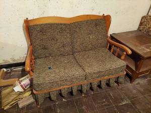 lot 6317 image: 2 Loveseats - Maple Frame with Cushions